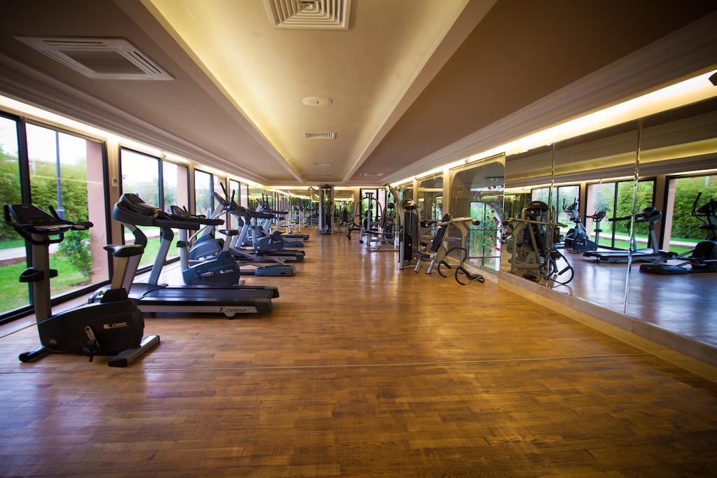 켄지 클럽 악달 메디나 - 올 인클루시브 Lahebichate 외부 사진 The gym at the hotel